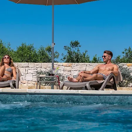 Venkovský dům Panoramica Con Piscina Monte Mirto