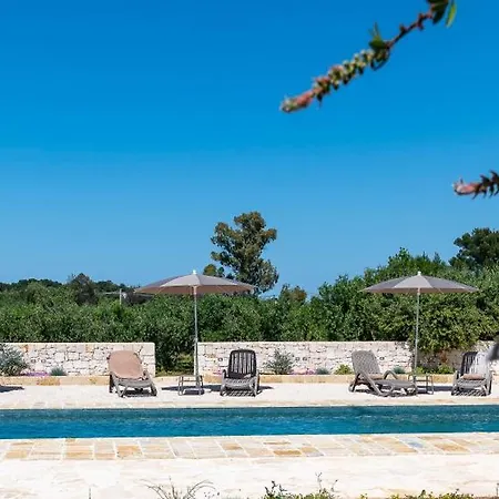 Panoramica Con Piscina Monte Mirto Ostuni