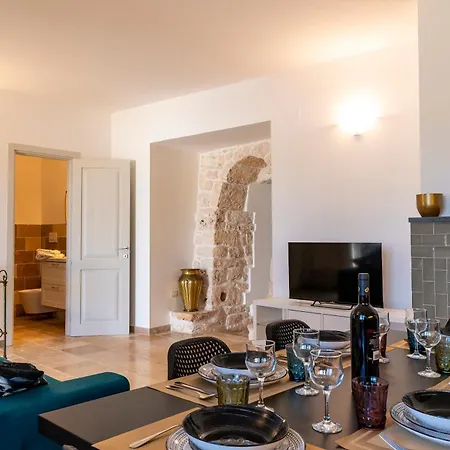 Panoramica Con Piscina Monte Mirto בית כפרי אוסטוני