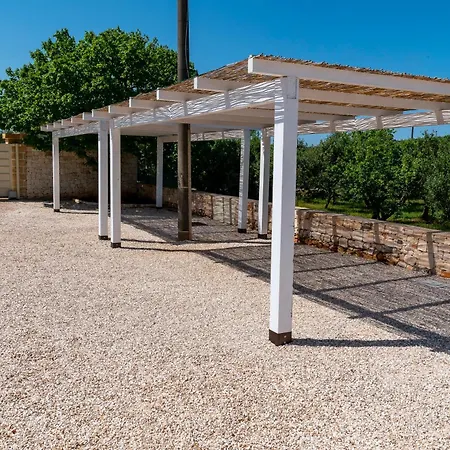 Panoramica Con Piscina Monte Mirto Ostuni